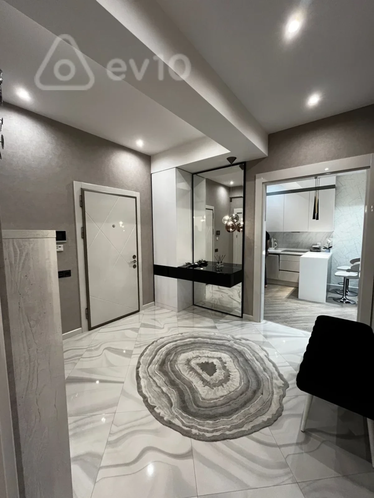 Kirayə verilir 3 otaqlı yeni tikili 110 m²