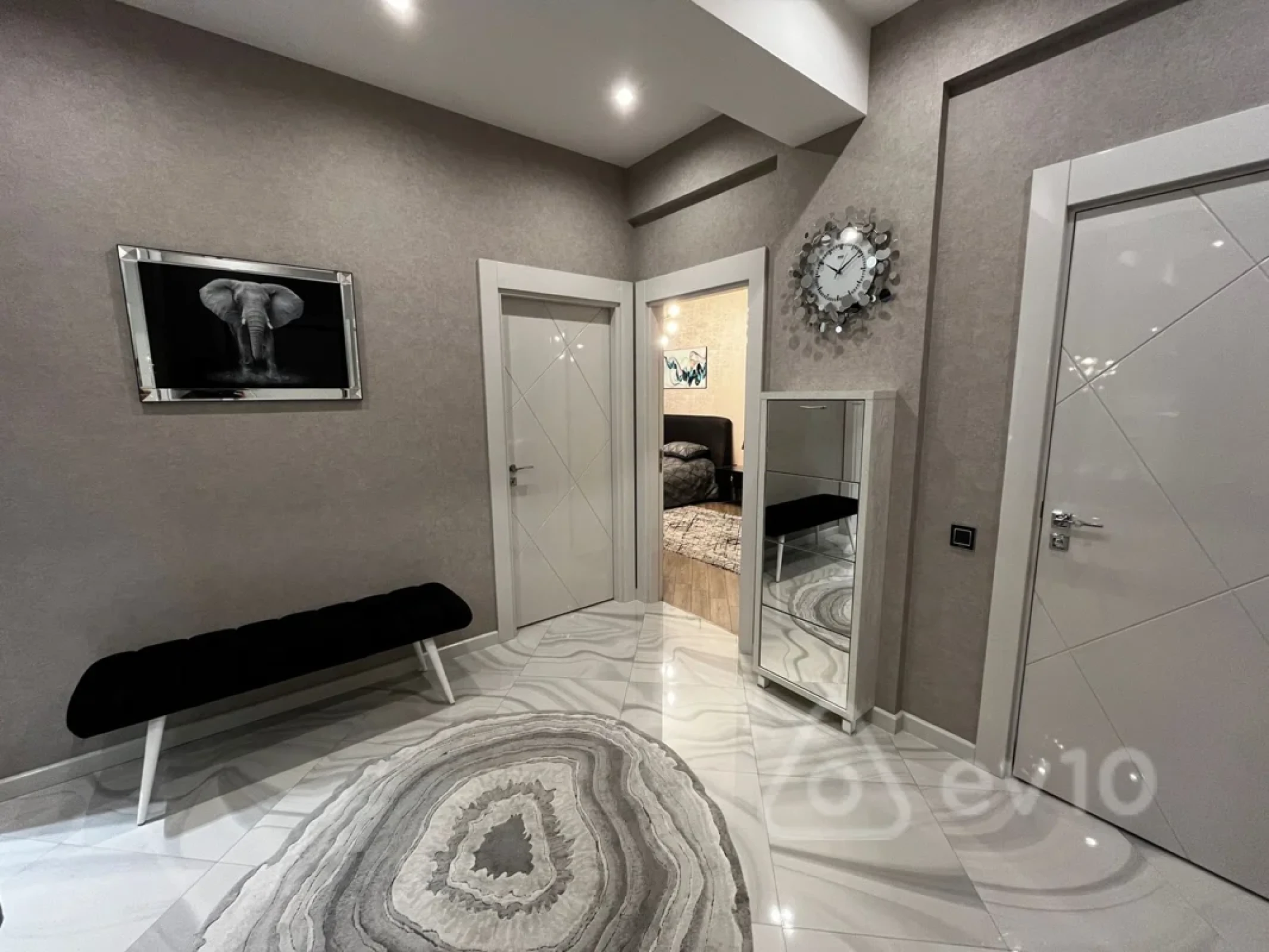 Kirayə verilir 3 otaqlı yeni tikili 110 m²