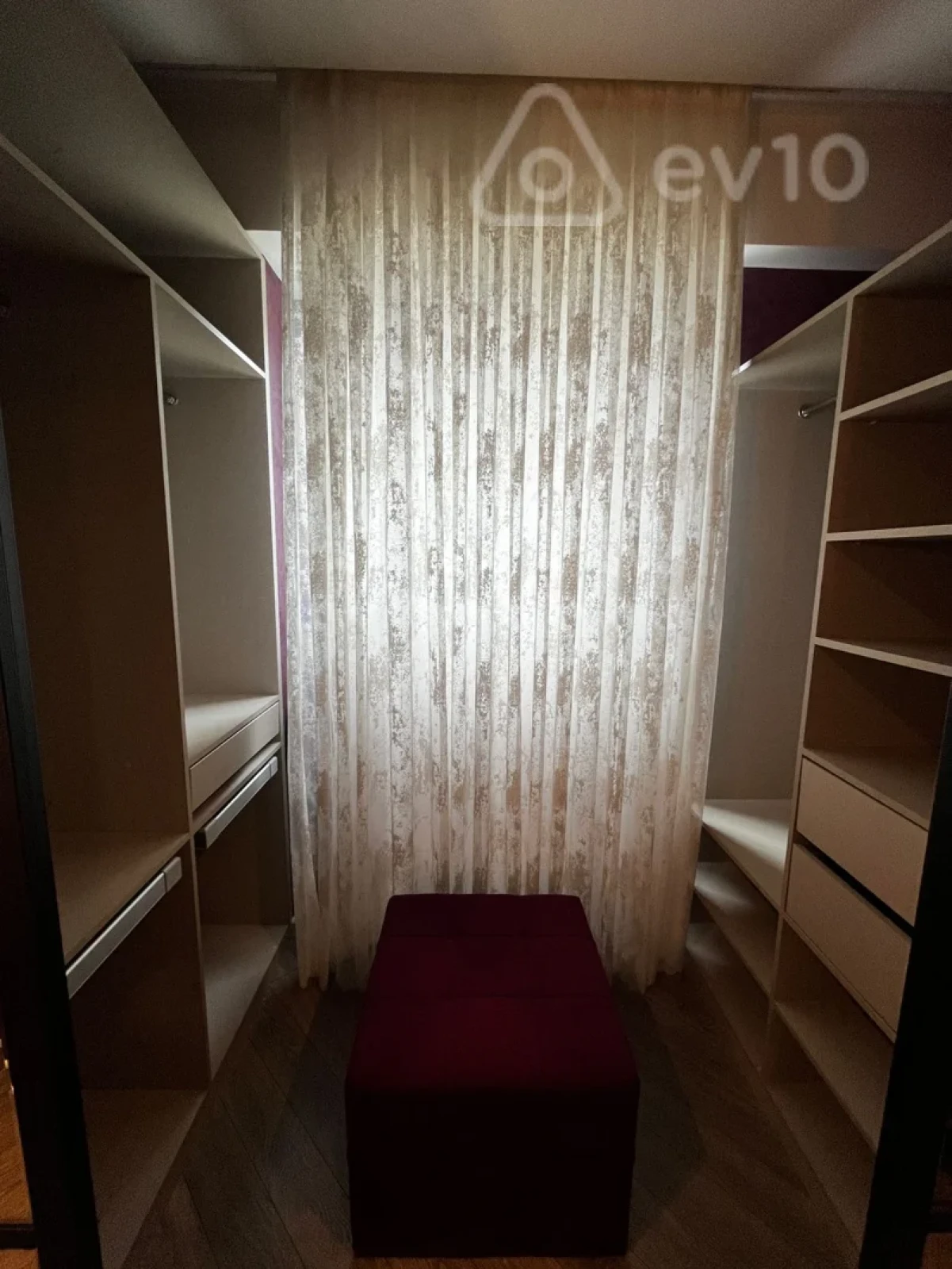 Kirayə verilir 3 otaqlı yeni tikili 110 m²