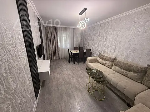 Kirayə verilir 3 otaqlı köhnə tikili 700 m² — Bakı, Nizami 3 otaq 700.00 m²