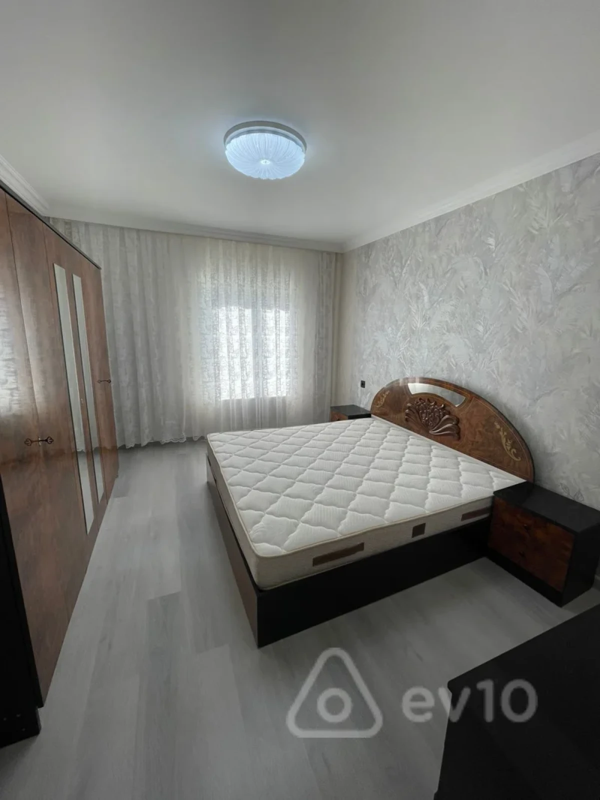 Kirayə verilir 4 otaqlı yeni tikili 110 m²