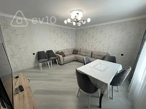 Kirayə verilir 4 otaqlı yeni tikili 110 m²