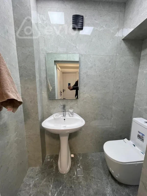 Kirayə verilir 4 otaqlı yeni tikili 110 m²