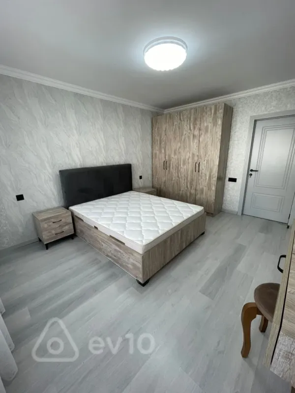 Kirayə verilir 4 otaqlı yeni tikili 110 m²