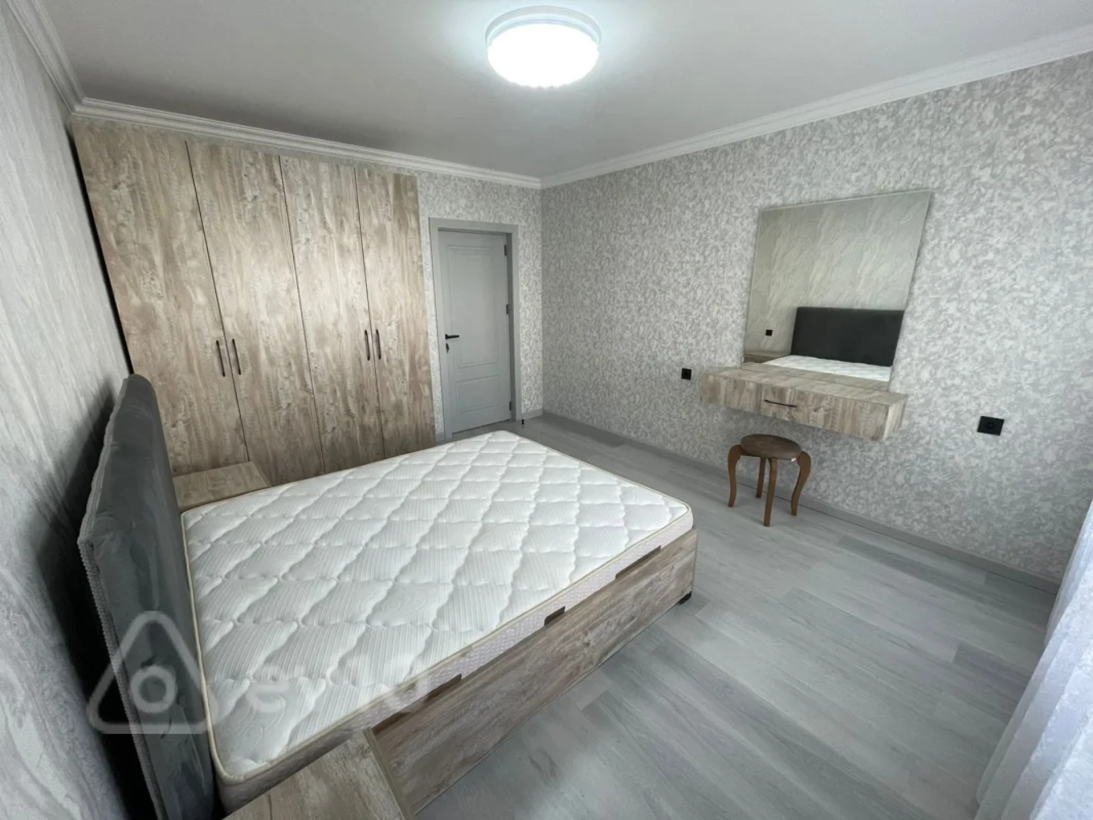 Kirayə verilir 4 otaqlı yeni tikili 110 m²