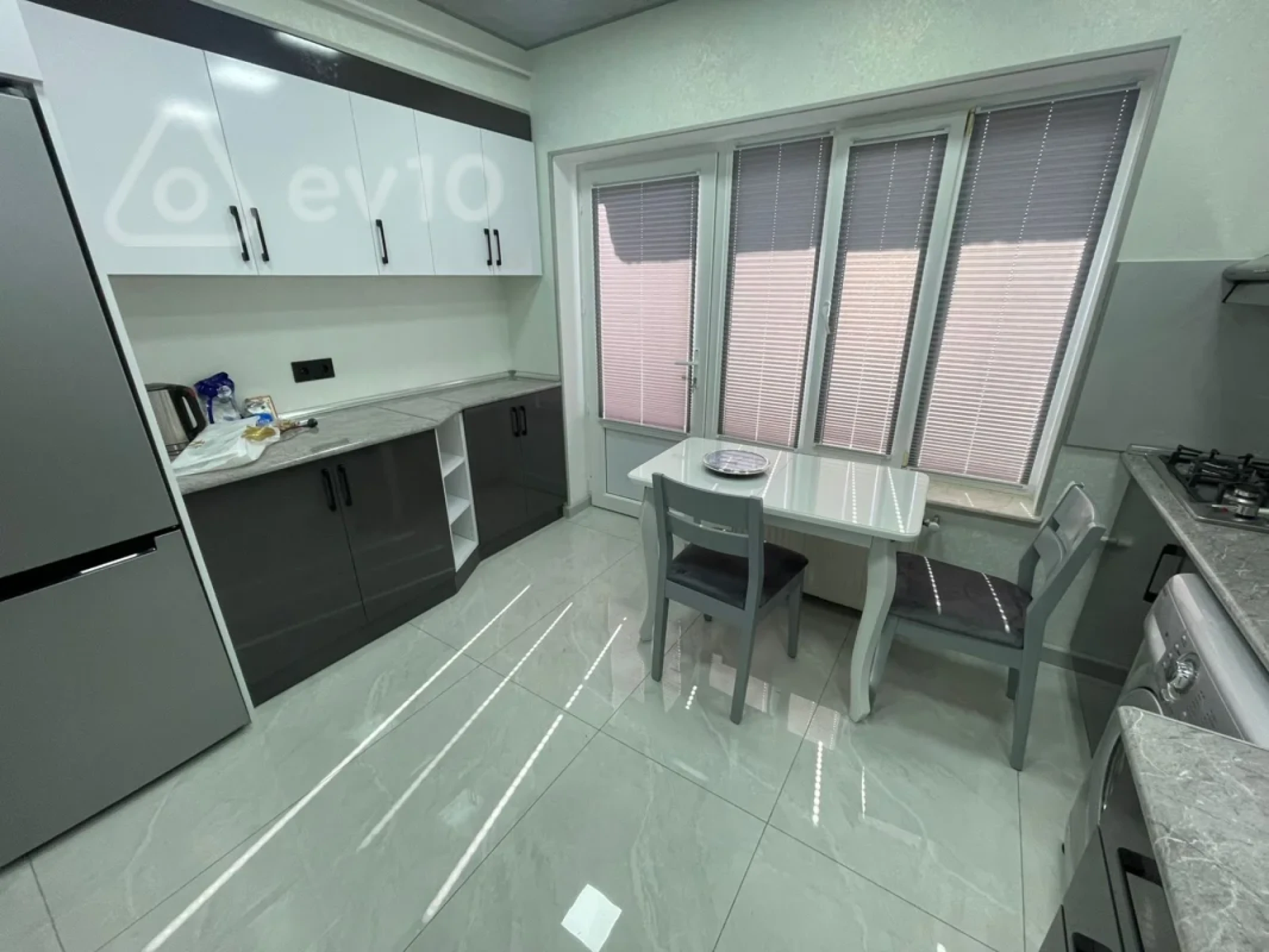 Kirayə verilir 4 otaqlı yeni tikili 110 m²