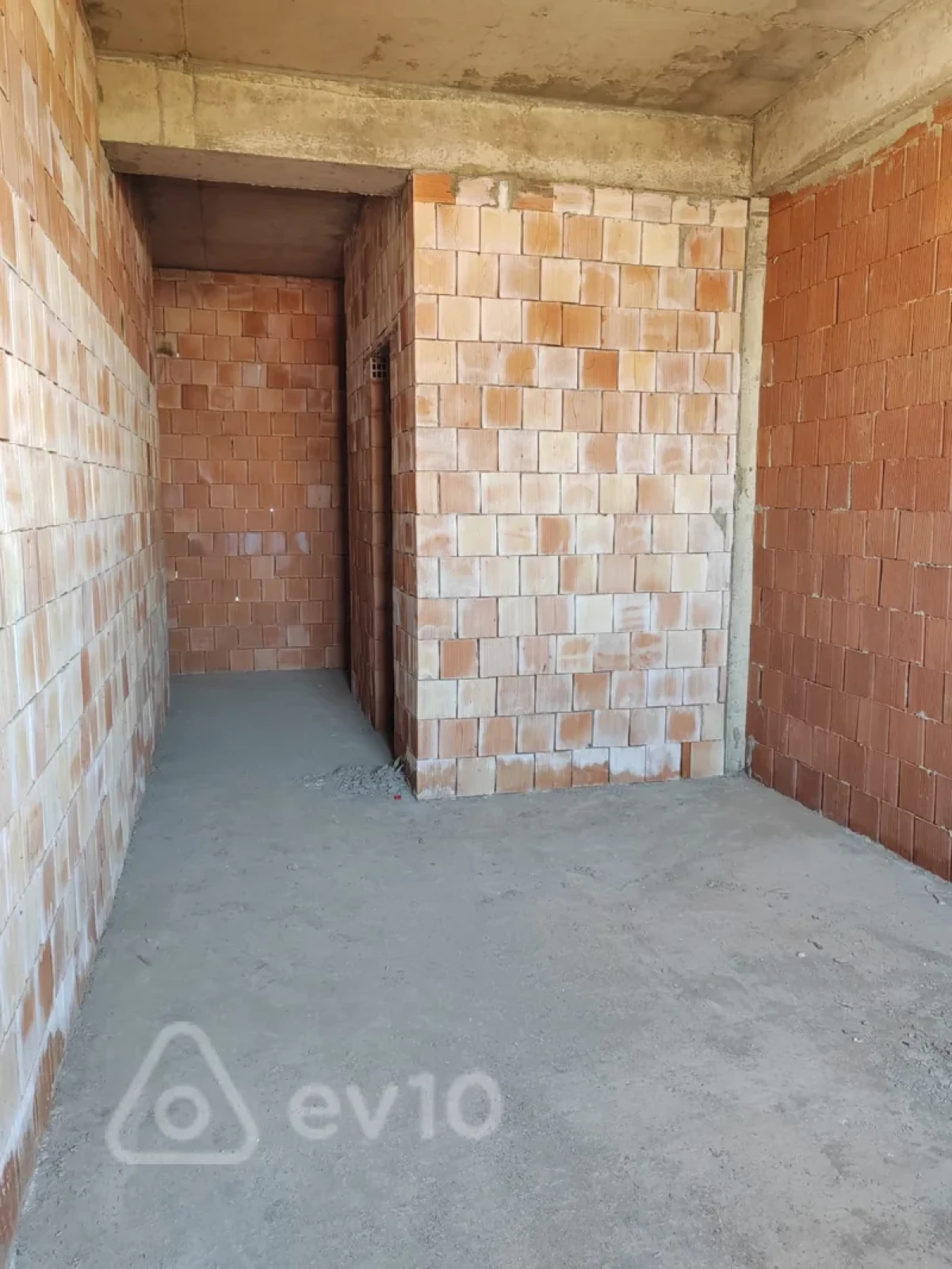 Satılır 3 otaqlı yeni tikili 143 m²