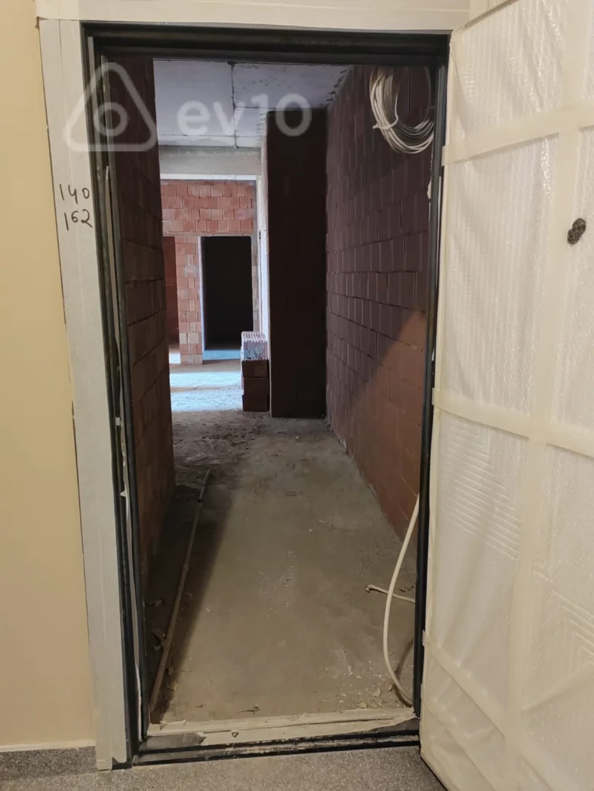 Satılır 3 otaqlı yeni tikili 143 m²