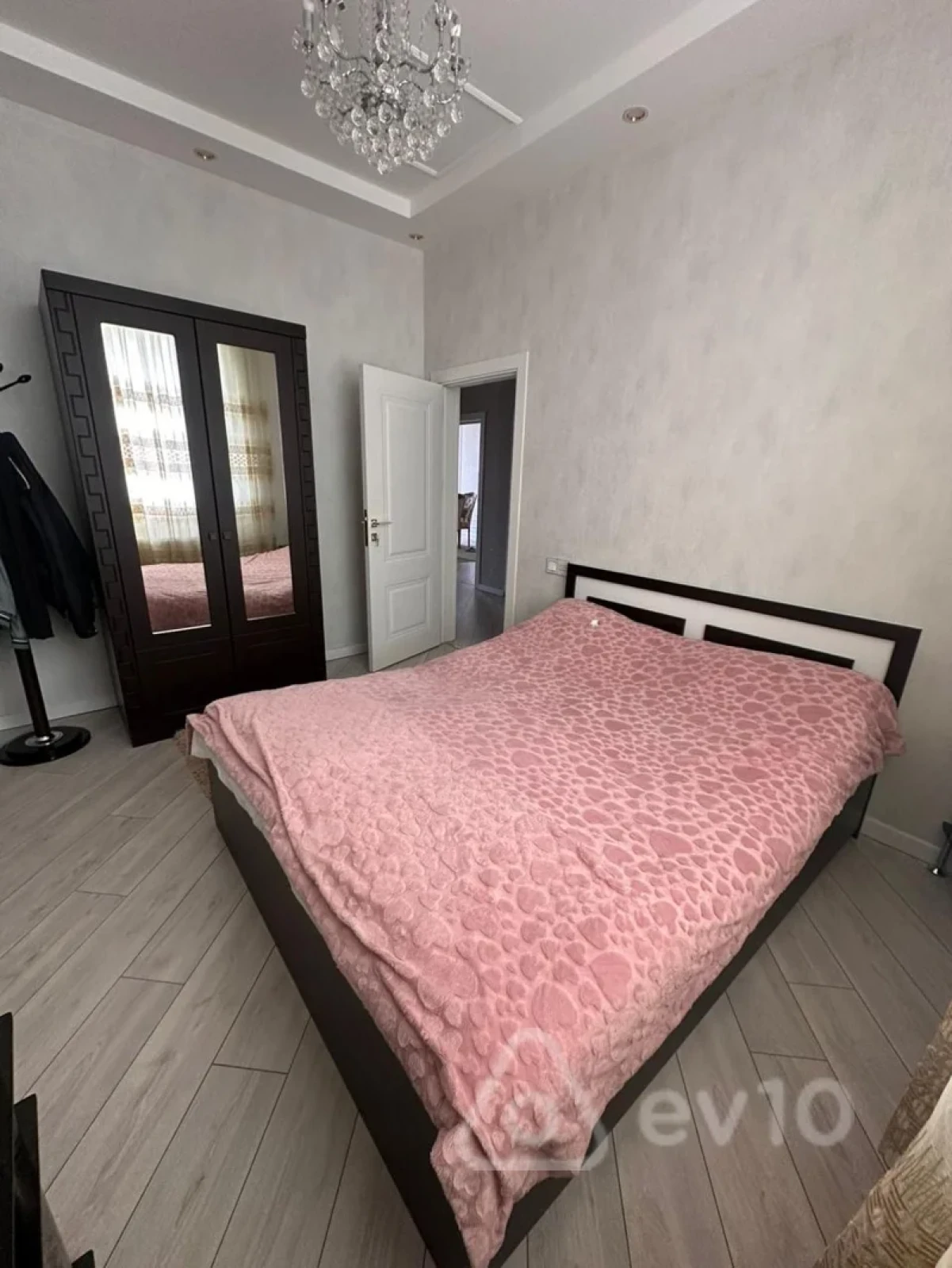 Satılır 4 otaqlı həyət evi 120 m²