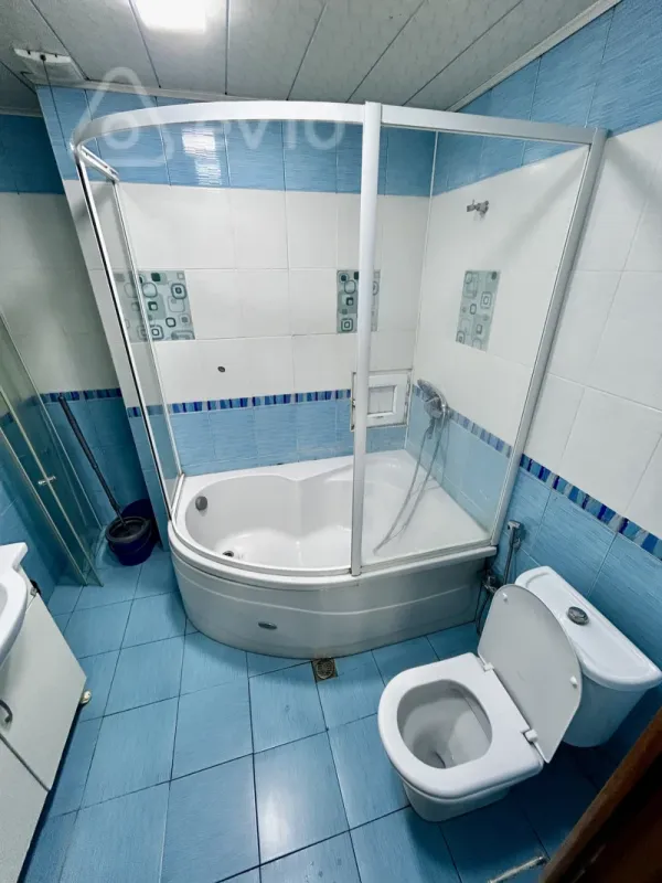 Kirayə verilir 2 otaqlı yeni tikili 105 m²