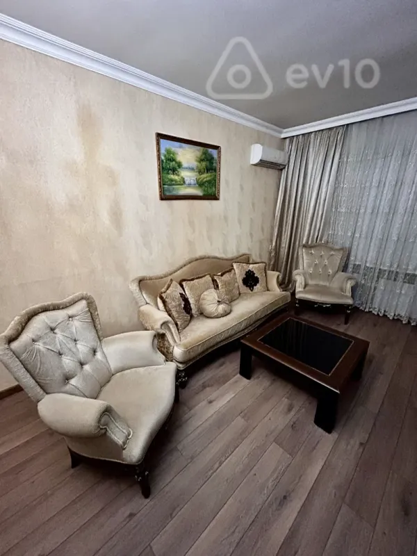 Kirayə verilir 2 otaqlı yeni tikili 105 m²