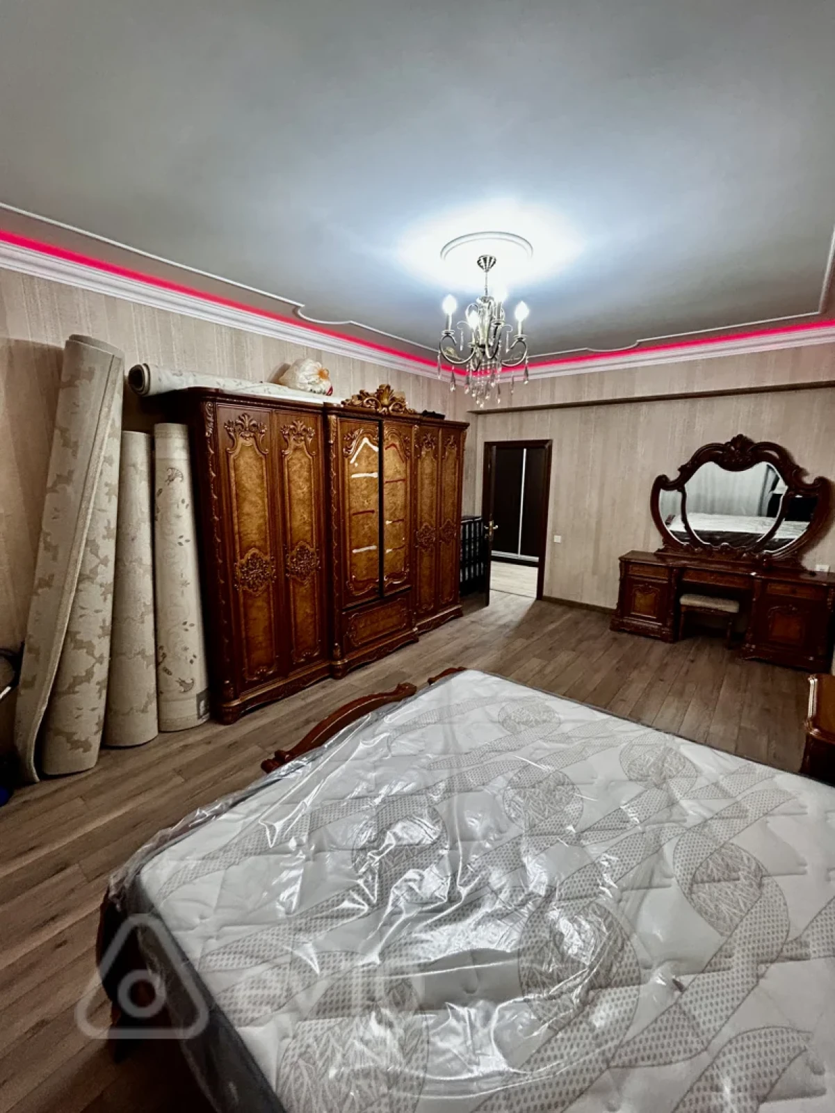 Kirayə verilir 2 otaqlı yeni tikili 105 m²