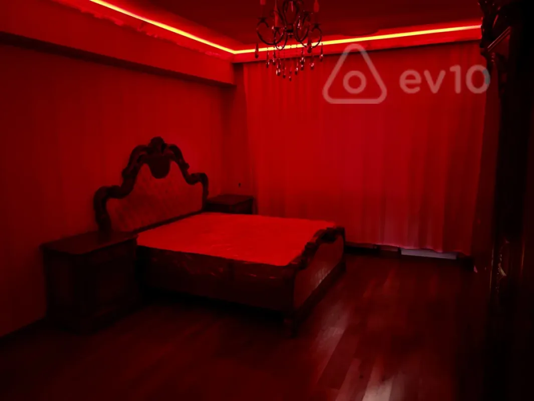 Kirayə verilir 2 otaqlı yeni tikili 105 m²