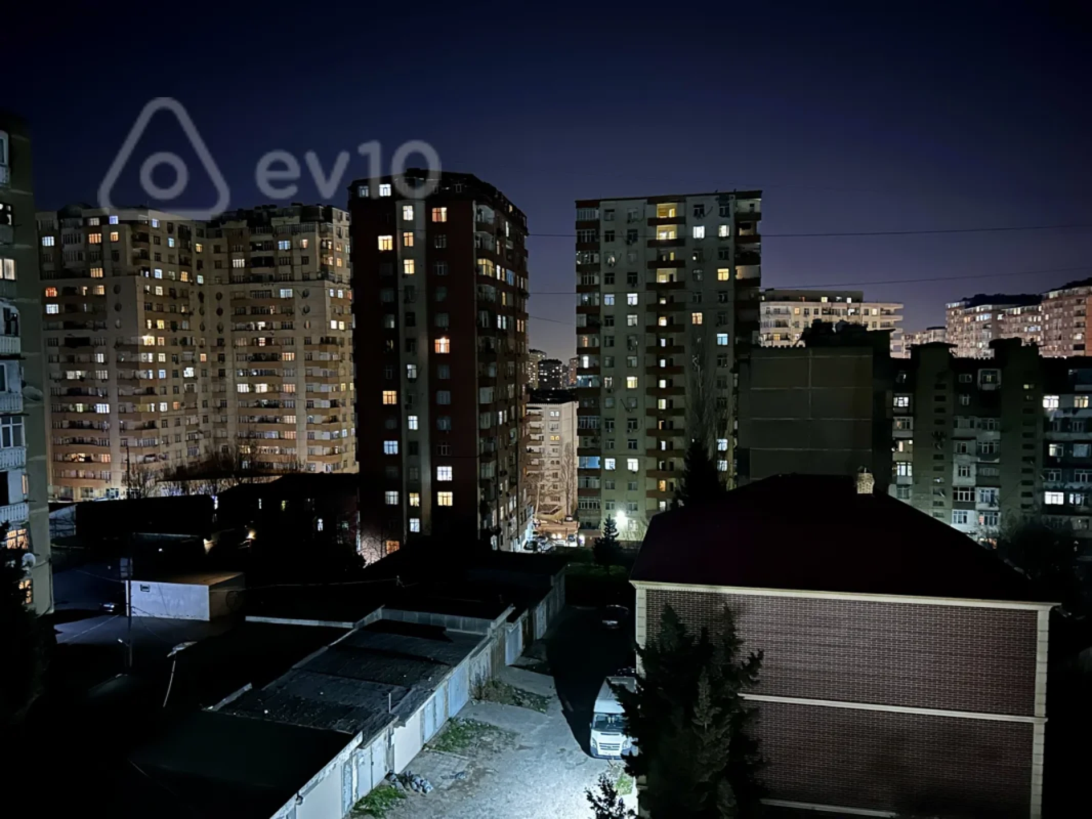 Kirayə verilir 2 otaqlı yeni tikili 105 m²