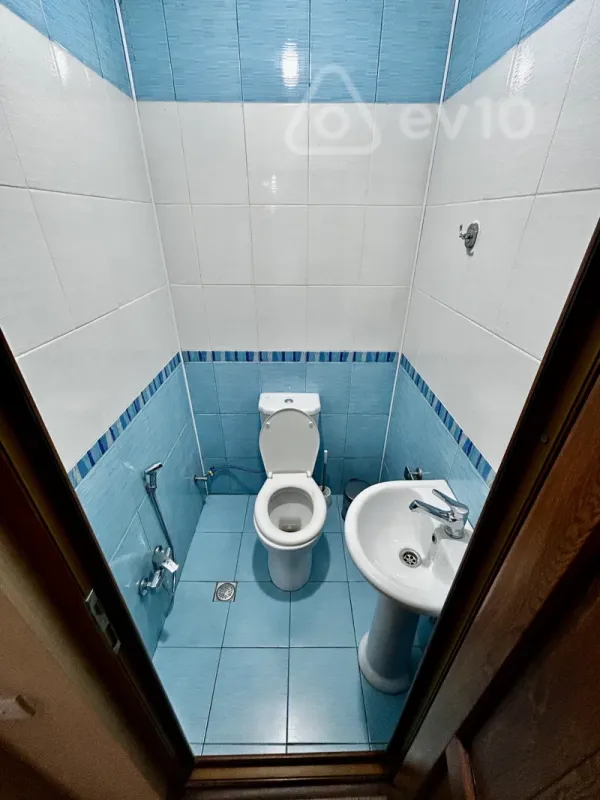 Kirayə verilir 2 otaqlı yeni tikili 105 m²