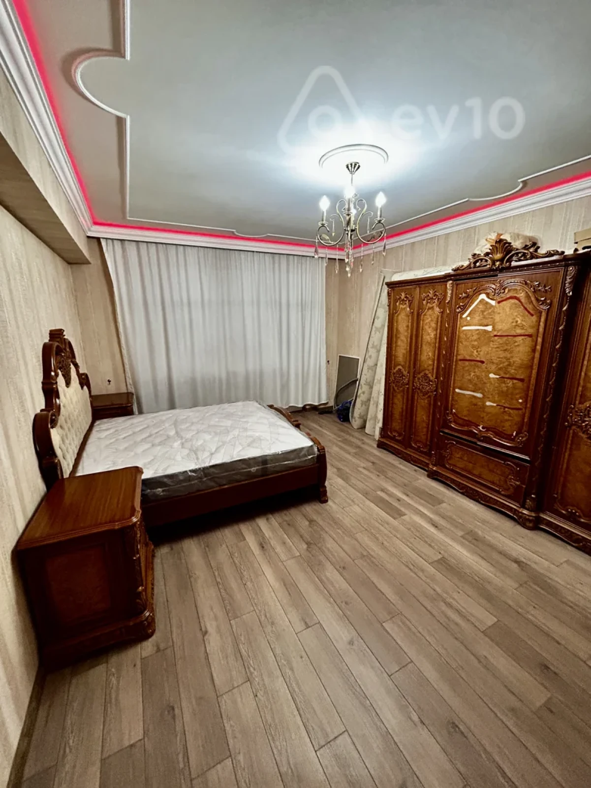 Kirayə verilir 2 otaqlı yeni tikili 105 m²