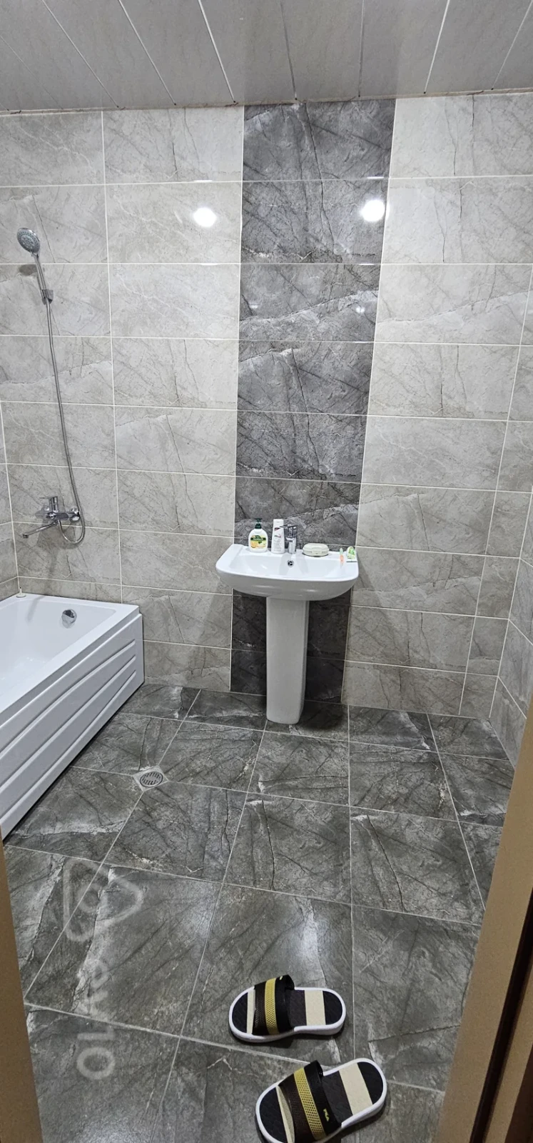 Satılır 2 otaqlı yeni tikili 102 m²