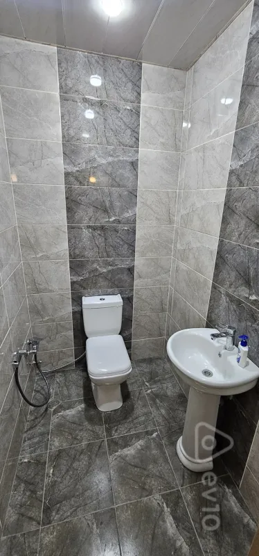 Satılır 2 otaqlı yeni tikili 102 m²