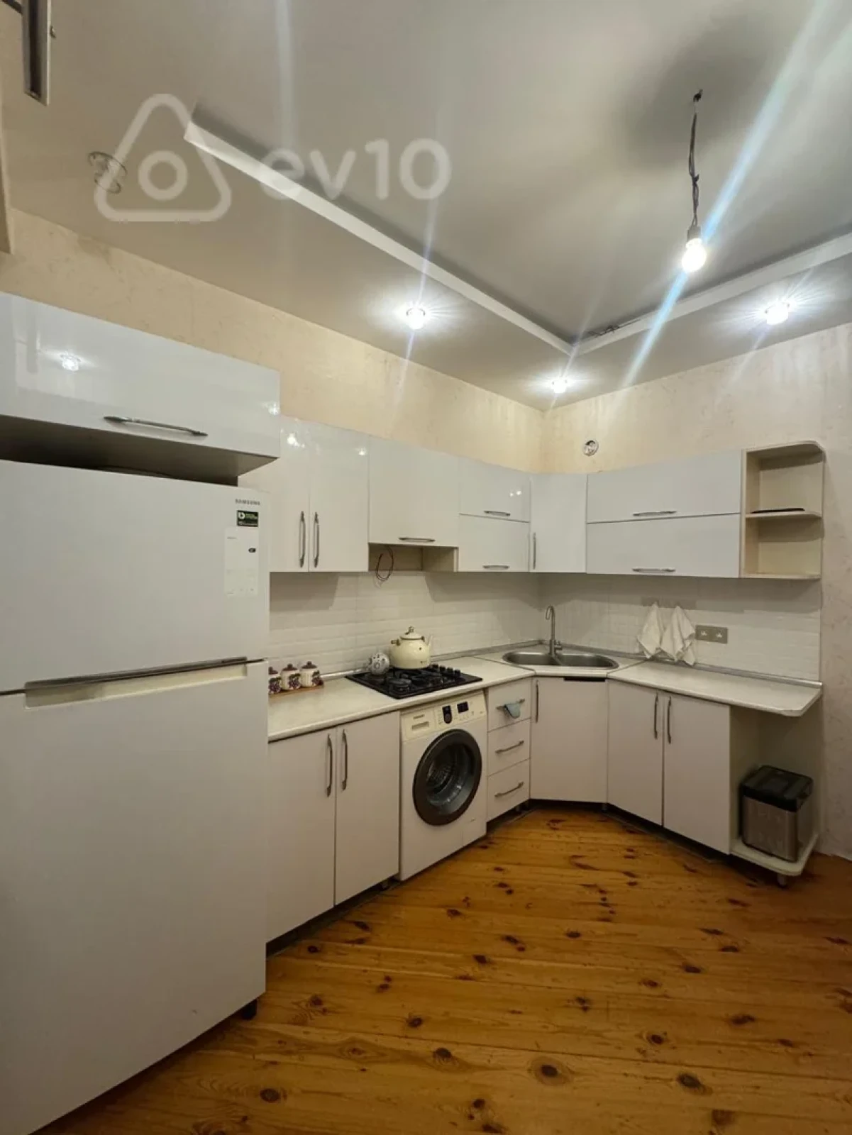 Kirayə verilir 2 otaqlı yeni tikili 87 m²
