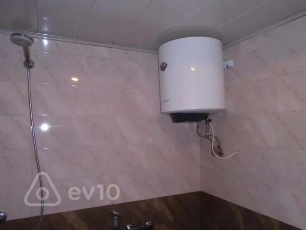 Kirayə verilir mənzil 80 m²