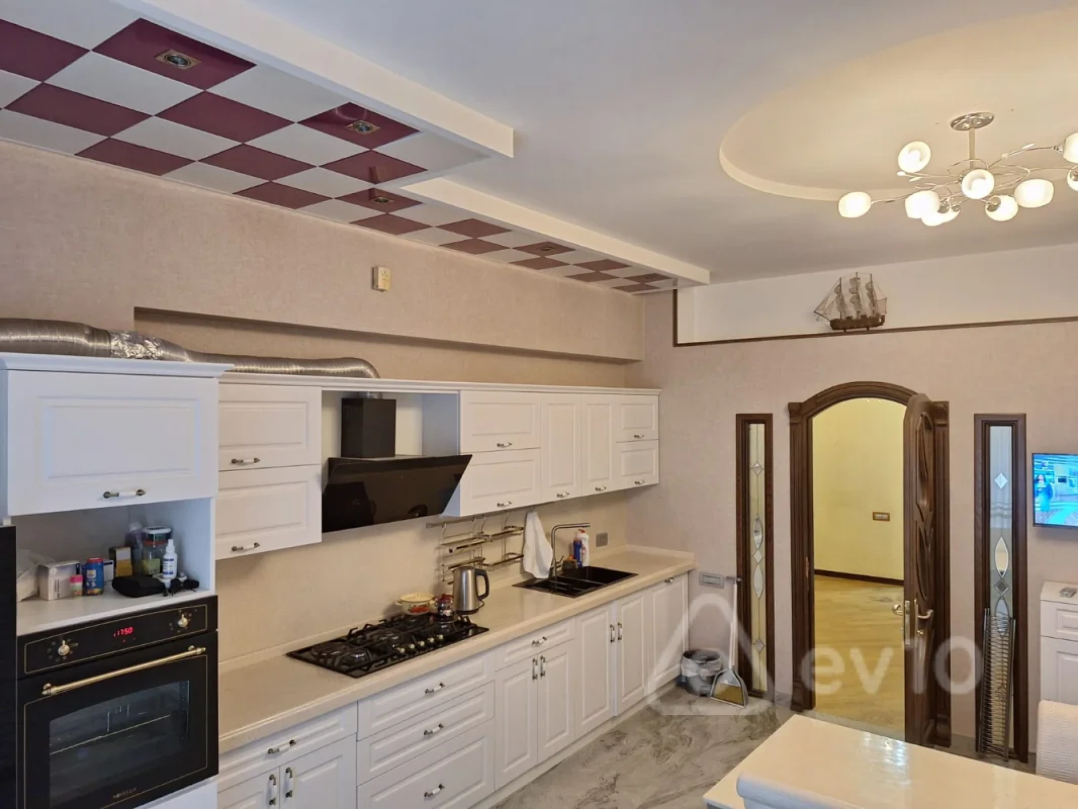 Kirayə verilir 4 otaqlı yeni tikili 258 m²