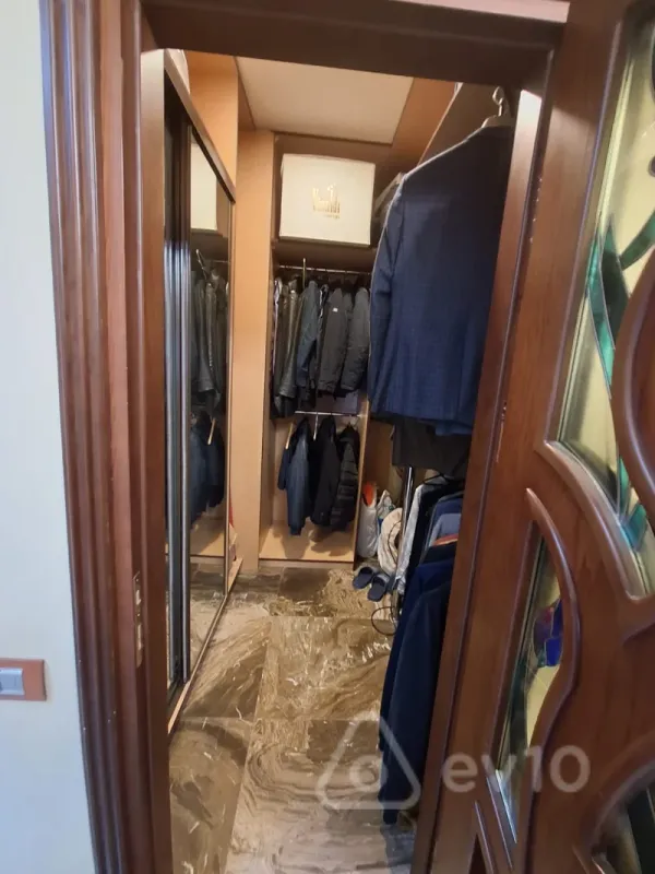 Kirayə verilir 4 otaqlı yeni tikili 258 m²