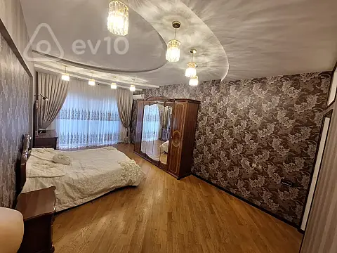 Kirayə verilir 4 otaqlı yeni tikili 258 m²
