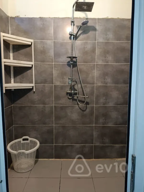 Kirayə verilir 3 otaqlı köhnə tikili 72 m²