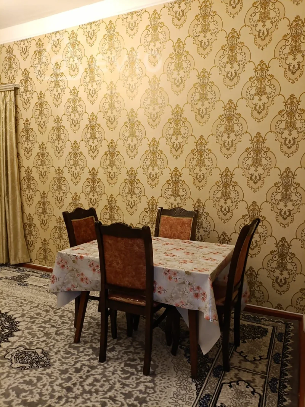 Kirayə verilir 3 otaqlı köhnə tikili 72 m²