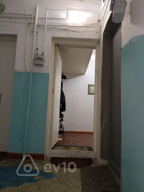 Kirayə verilir 3 otaqlı köhnə tikili 72 m²