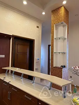 Kirayə verilir 3 otaqlı köhnə tikili 105 m²