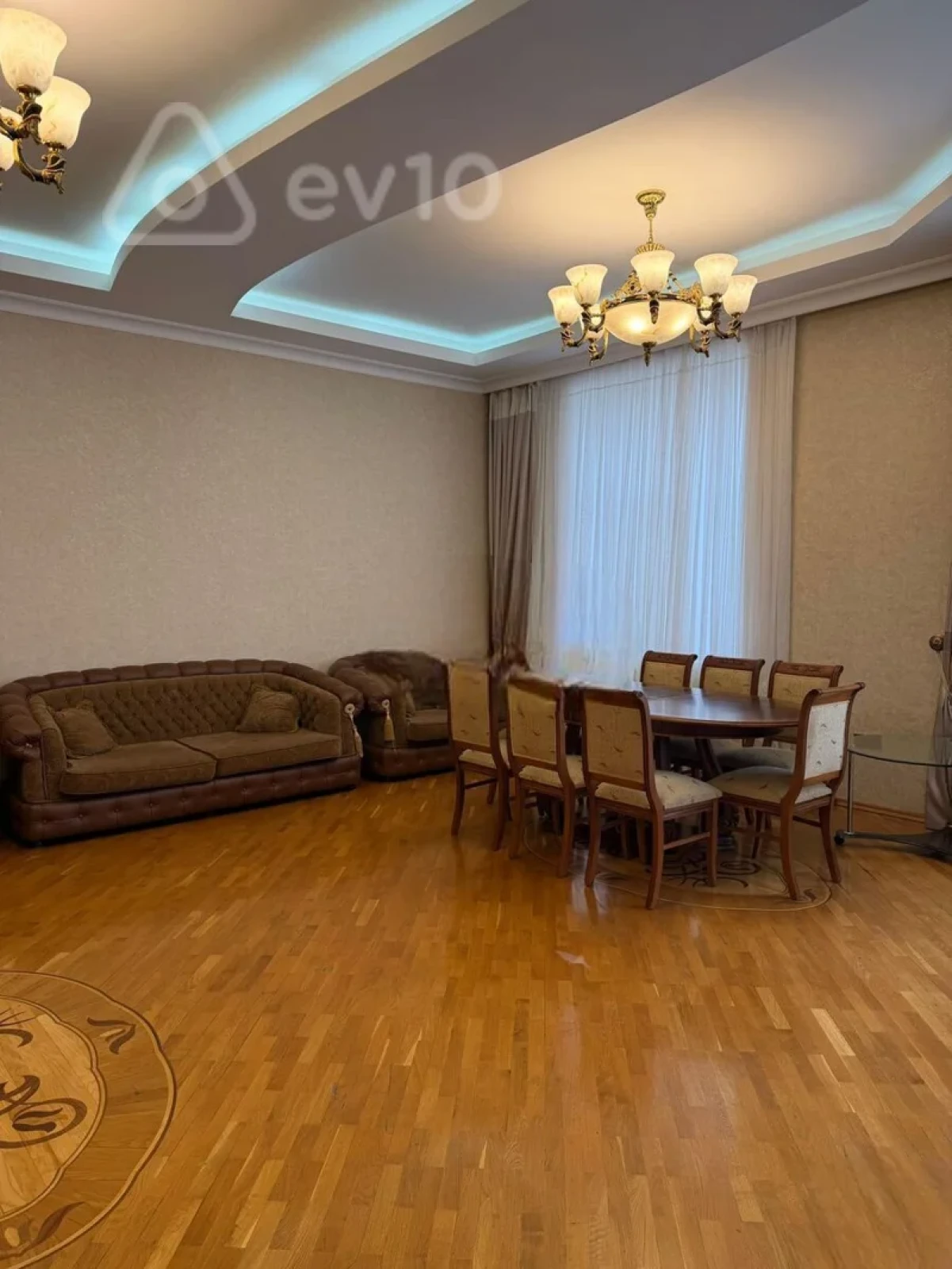 Kirayə verilir 3 otaqlı köhnə tikili 105 m²