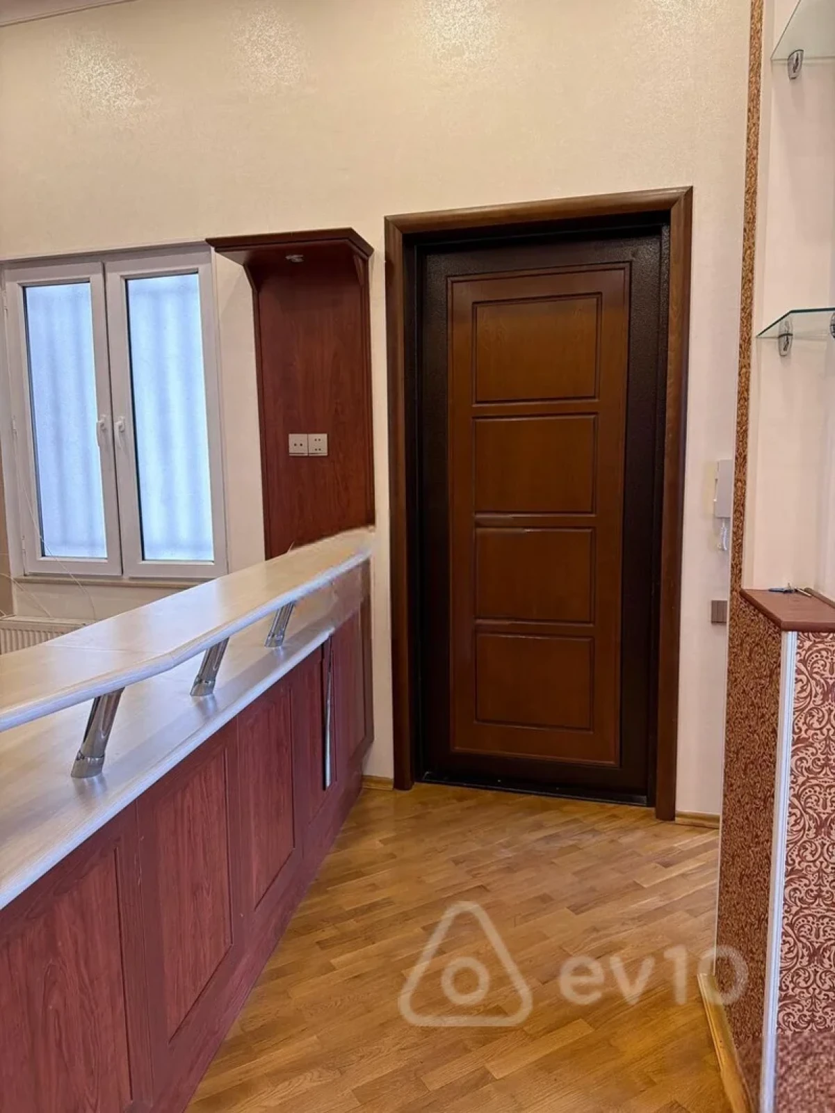 Kirayə verilir 3 otaqlı köhnə tikili 105 m²