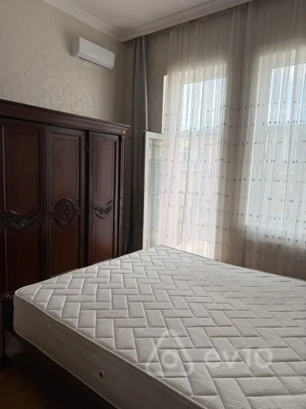 Kirayə verilir 3 otaqlı köhnə tikili 105 m²