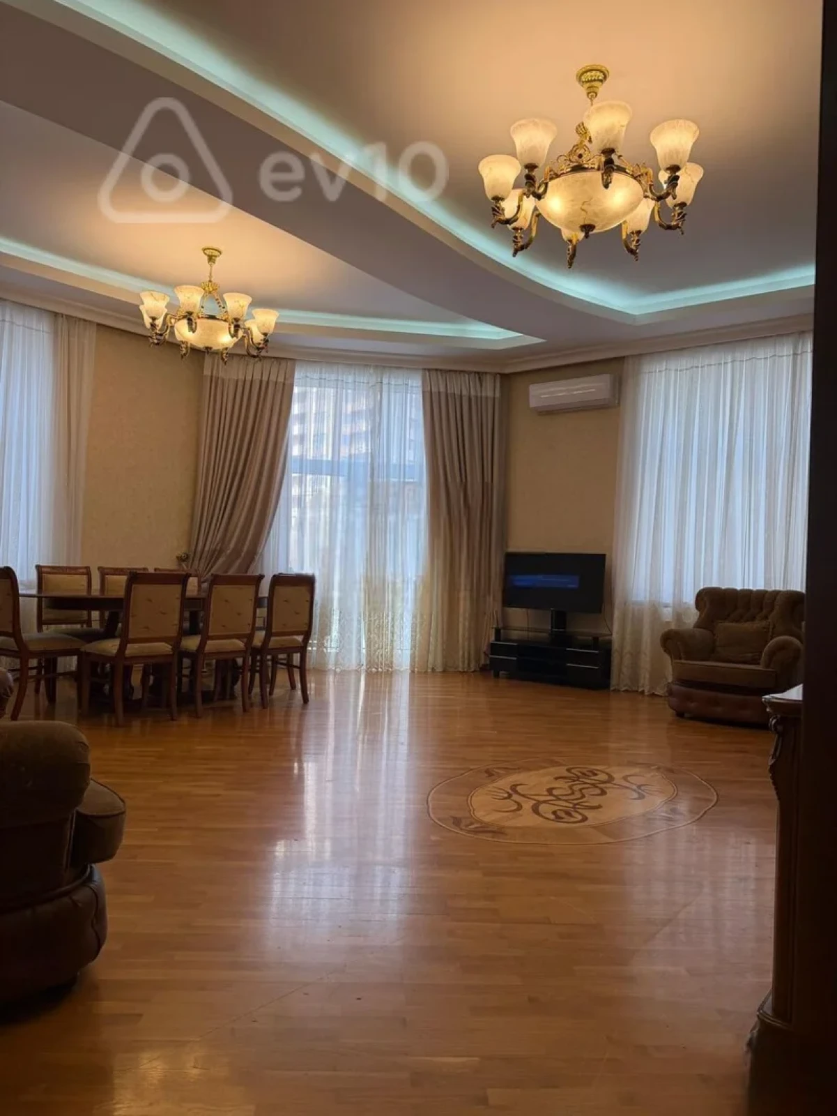 Kirayə verilir 3 otaqlı köhnə tikili 105 m²