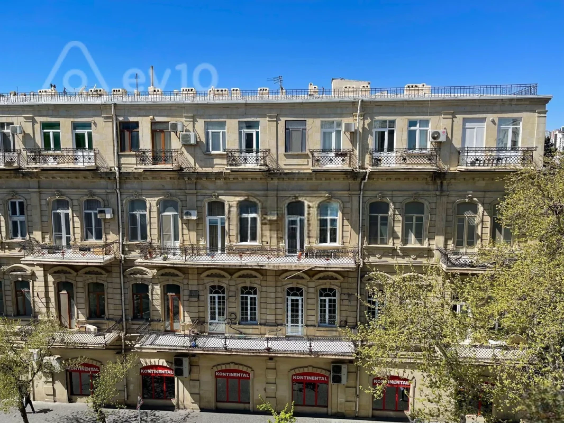 Kirayə verilir 3 otaqlı köhnə tikili 105 m²