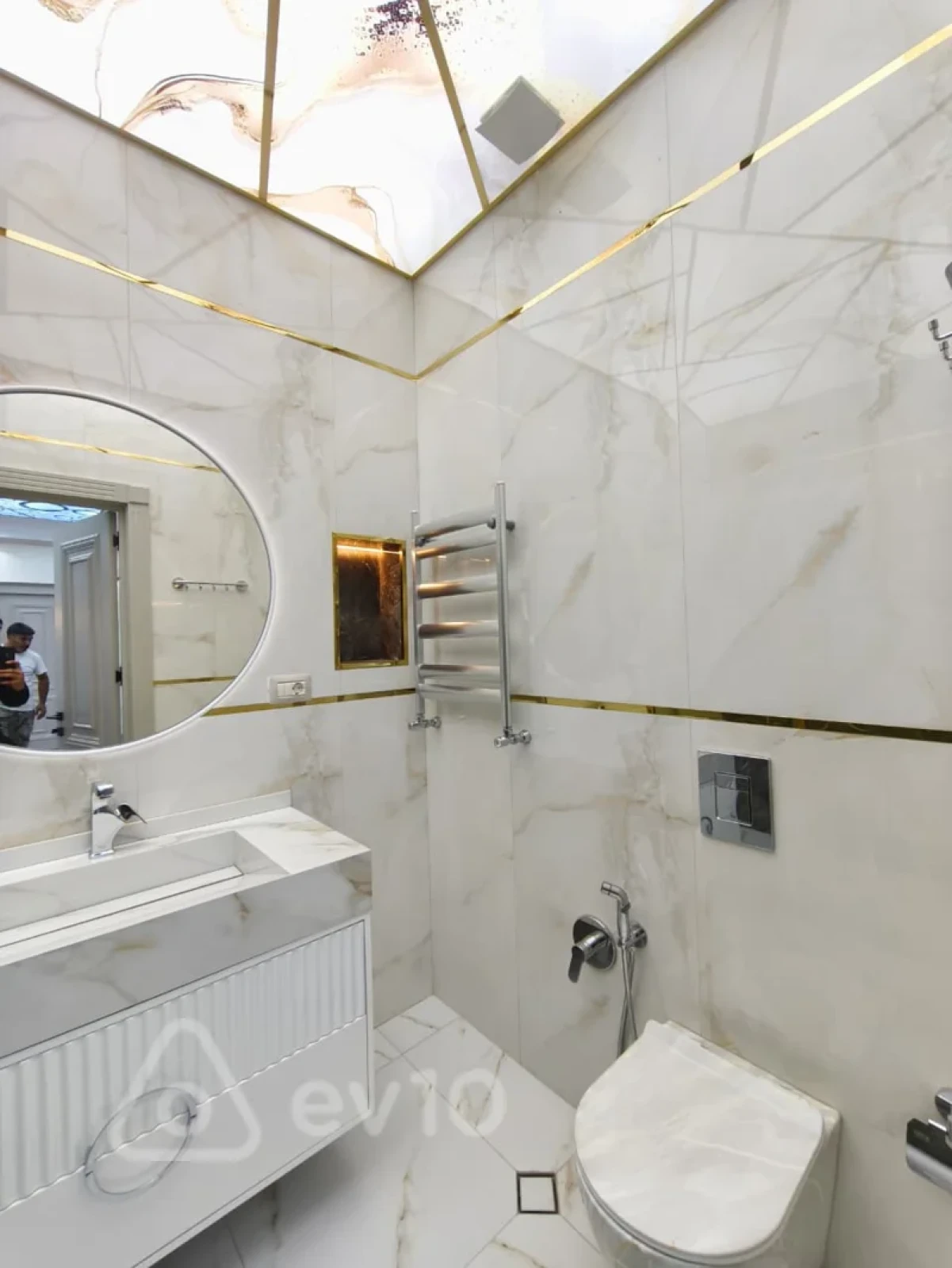 Satılır 2 otaqlı yeni tikili 101 m²