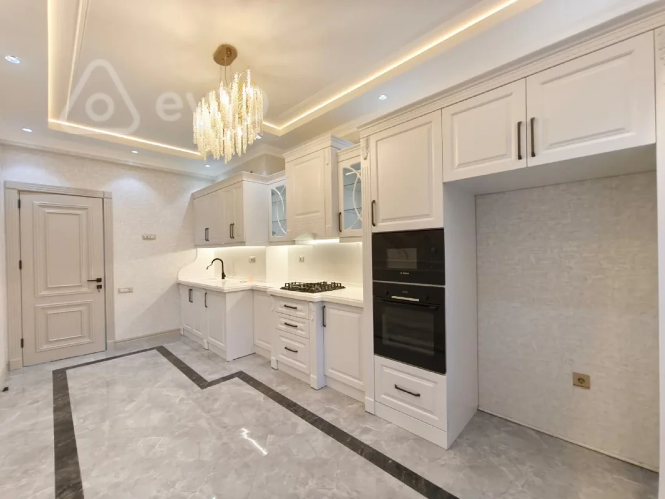 Satılır 2 otaqlı yeni tikili 101 m²