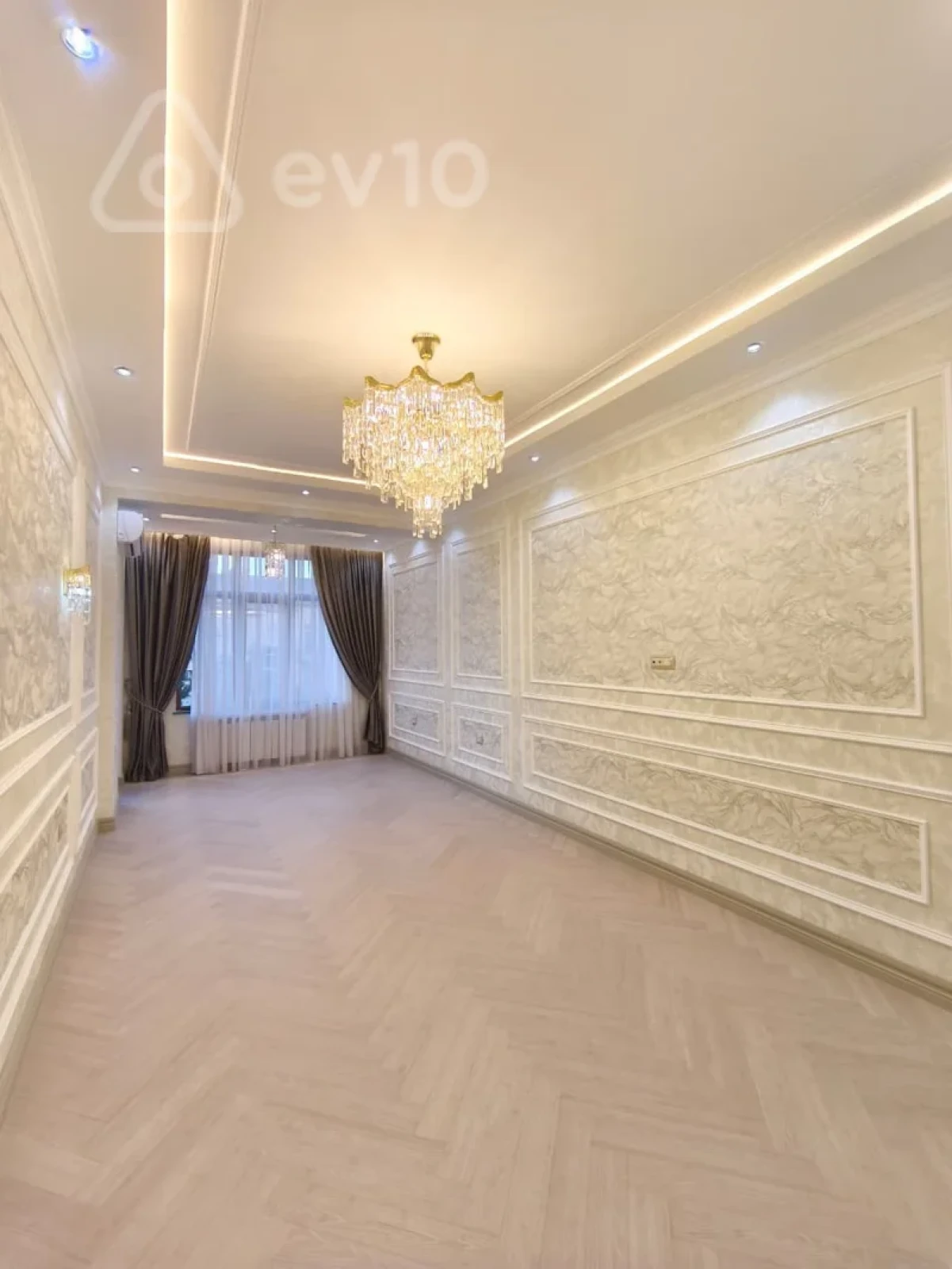 Satılır 2 otaqlı yeni tikili 101 m²