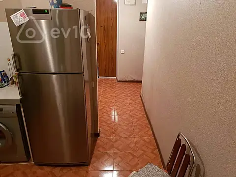 Kirayə verilir 2 otaqlı köhnə tikili 60 m²
