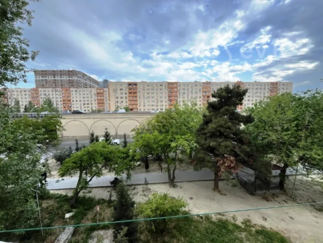 Satılır 3 otaqlı köhnə tikili 70 m²