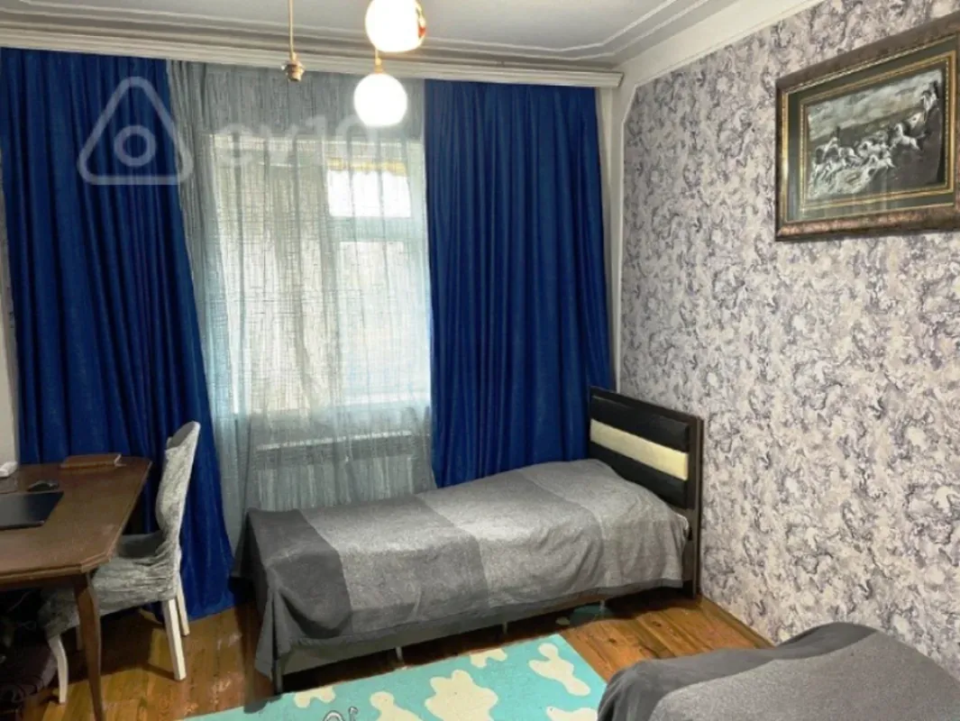 Satılır 3 otaqlı köhnə tikili 70 m²
