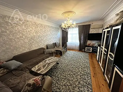 Satılır 3 otaqlı köhnə tikili 70 m²