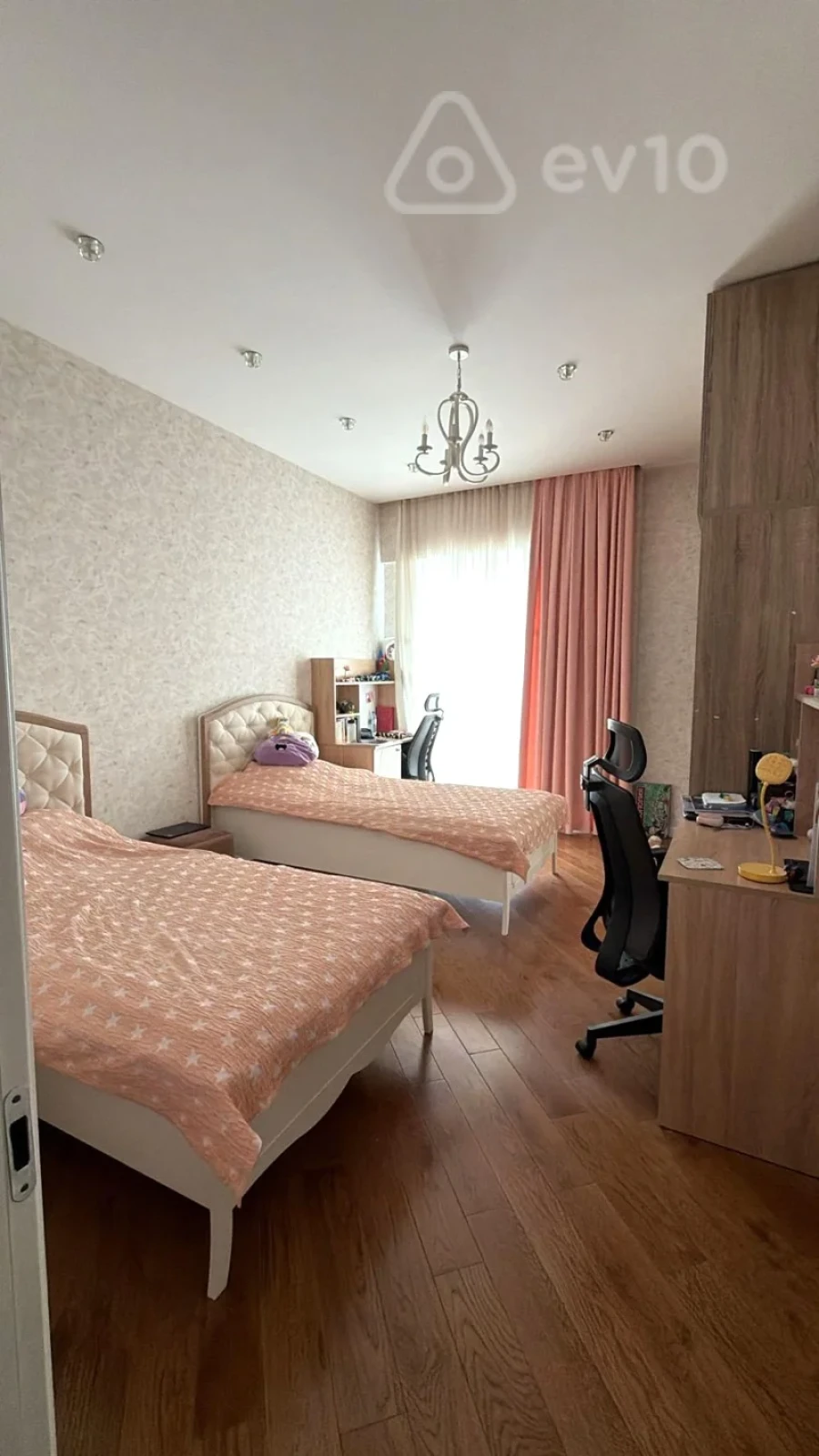 Satılır 3 otaqlı yeni tikili 105 m²