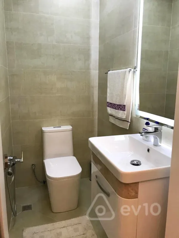 Satılır 3 otaqlı yeni tikili 105 m²