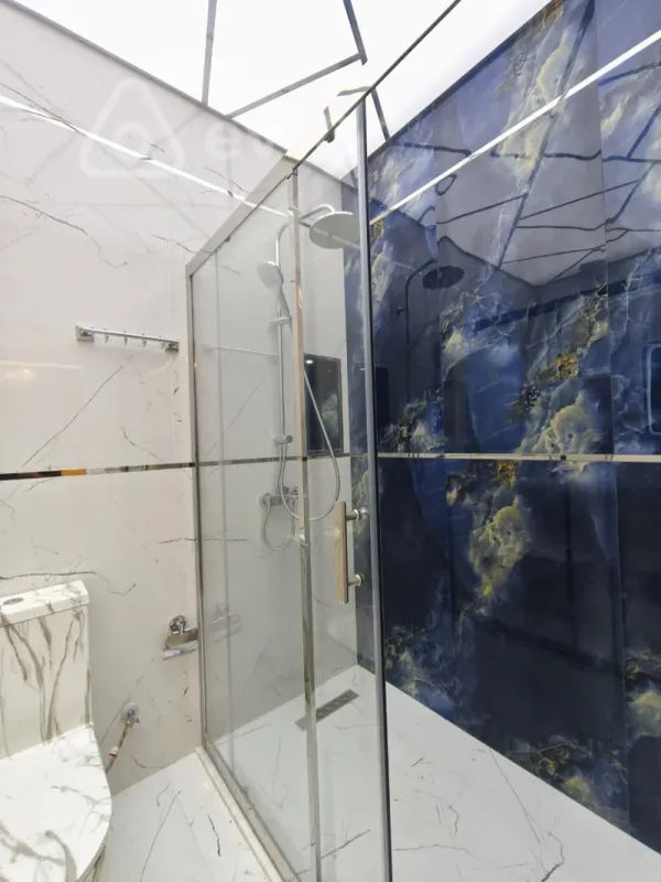 Satılır 2 otaqlı yeni tikili 101 m²