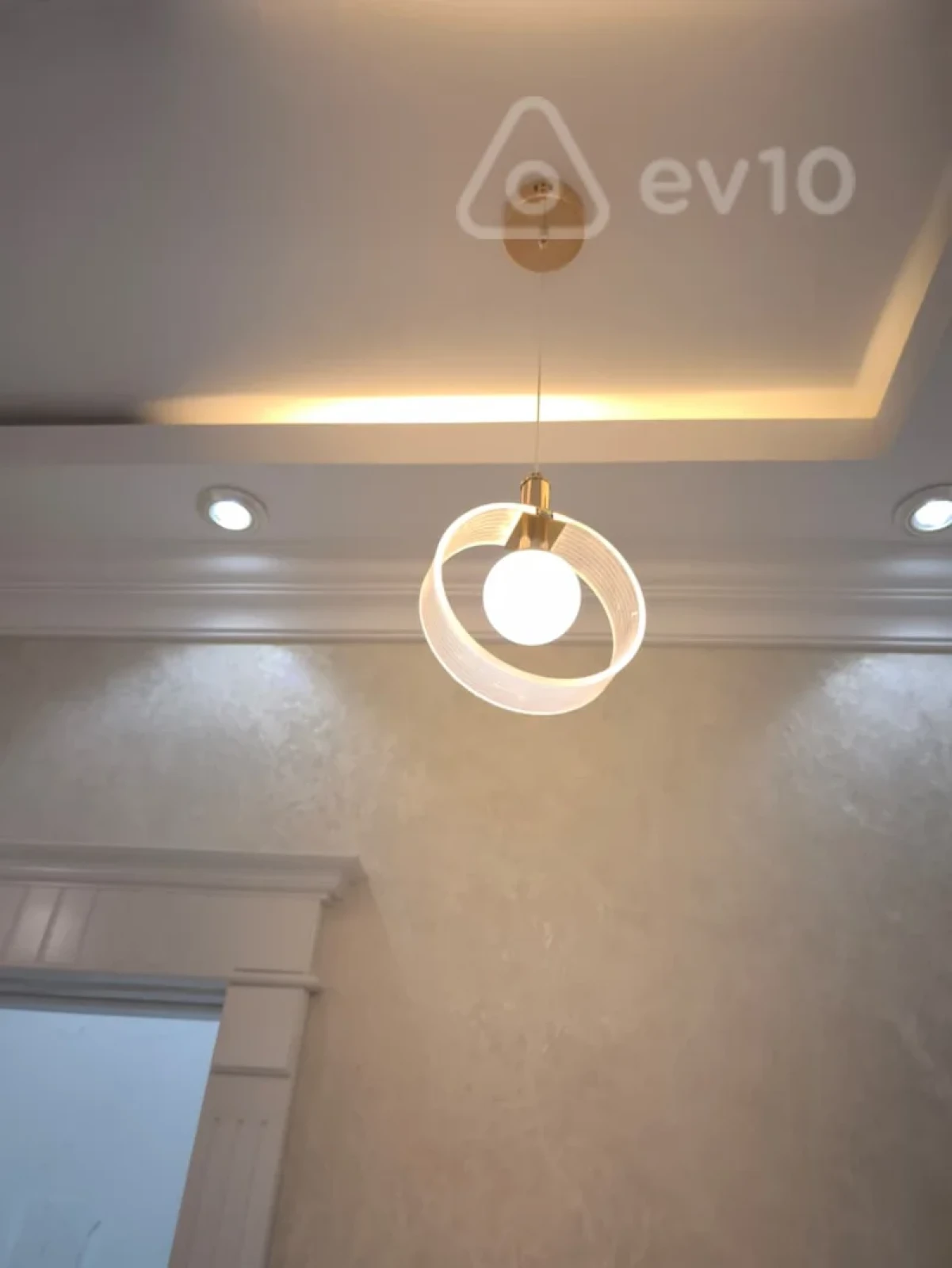 Satılır 2 otaqlı yeni tikili 101 m²