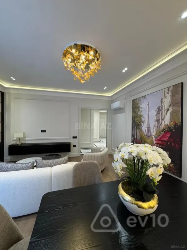 Kirayə verilir 3 otaqlı yeni tikili 123 m²