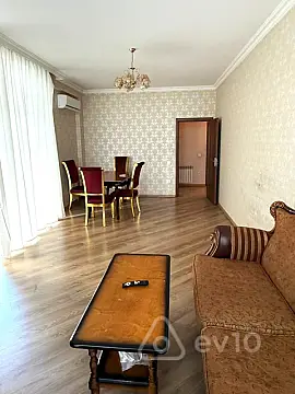 Kirayə verilir 2 otaqlı yeni tikili 80 m²