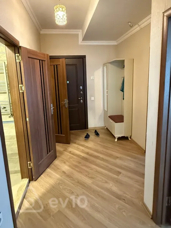 Kirayə verilir 2 otaqlı yeni tikili 80 m²